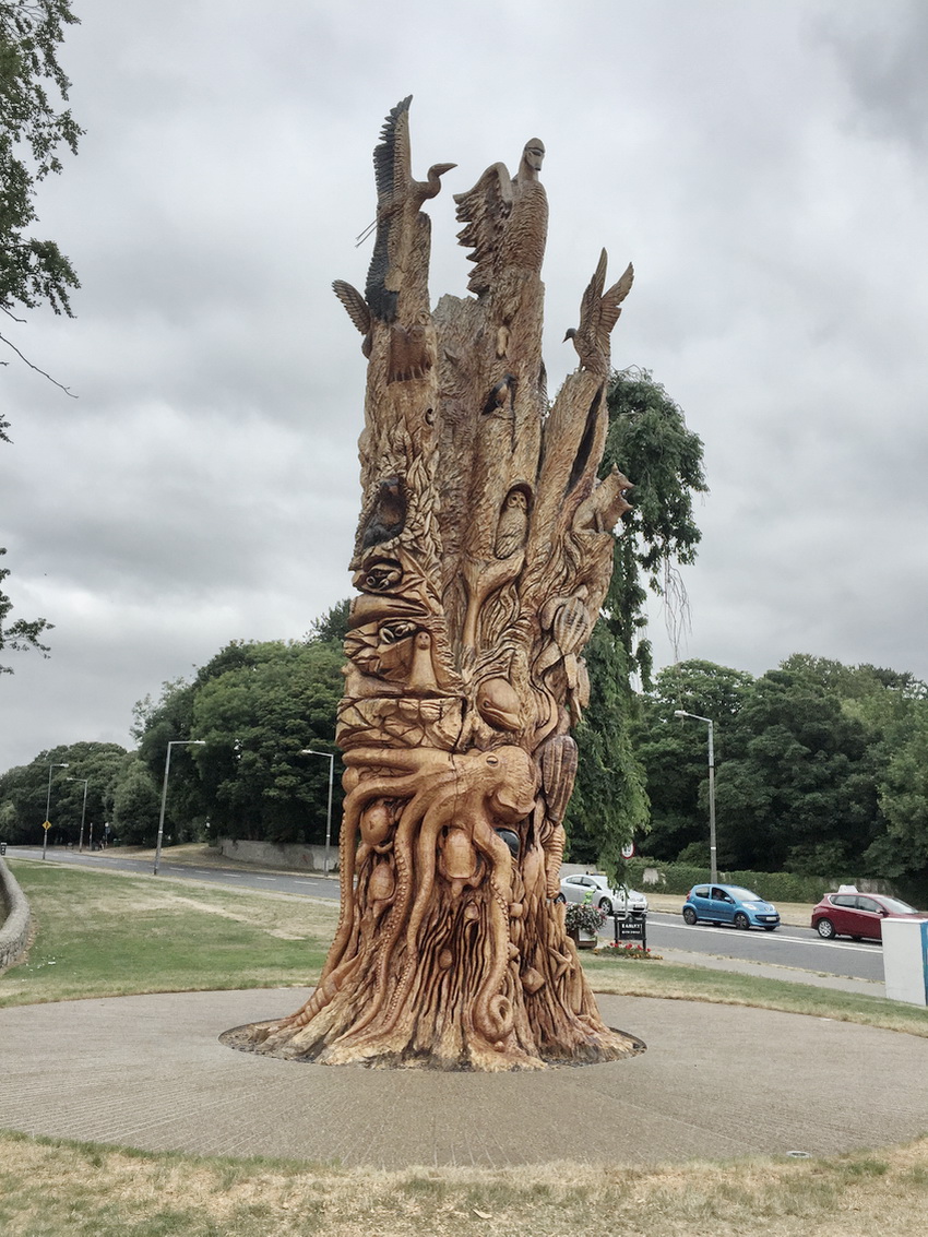 chainsaw carving